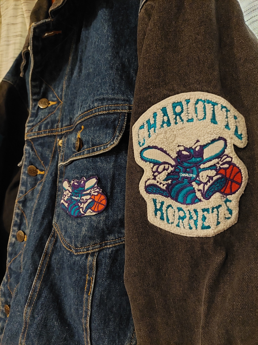 Charlotte Hornets Unisex Denim Jacket - Blue/Black